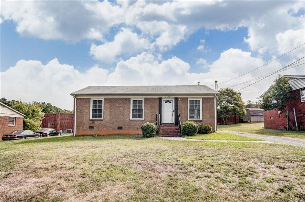 Property image 1 at 2532 Pinestream Drive, Charlotte, NC 28216