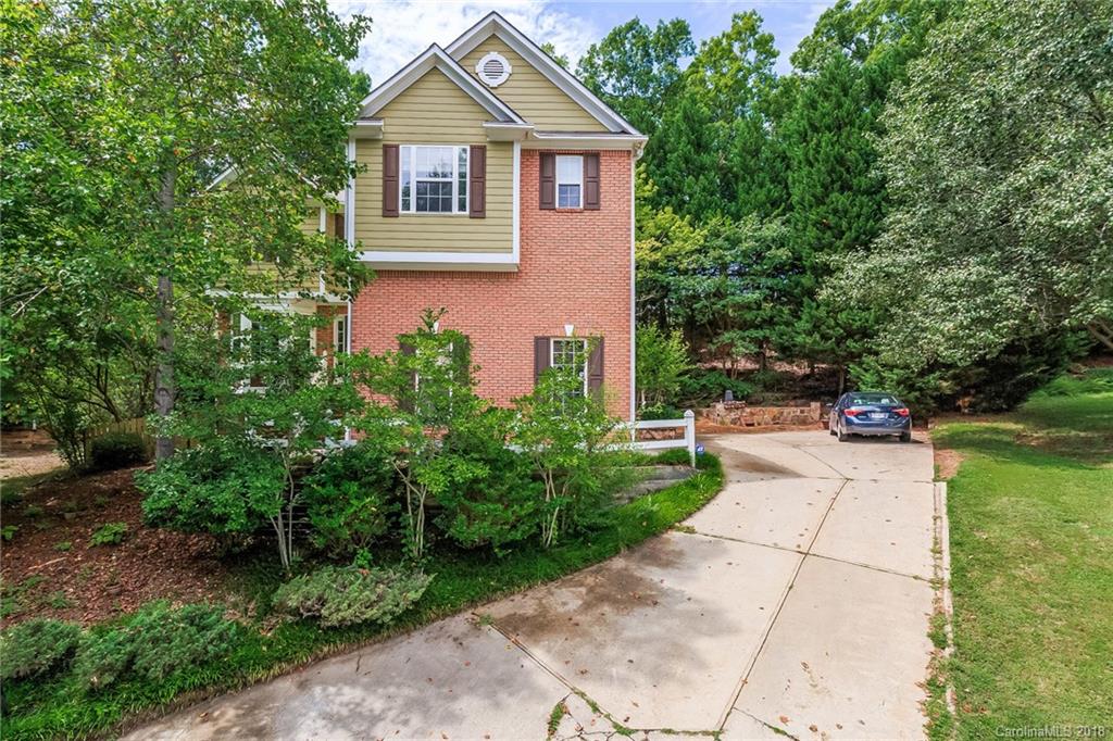 14204 Queens Carriage Place