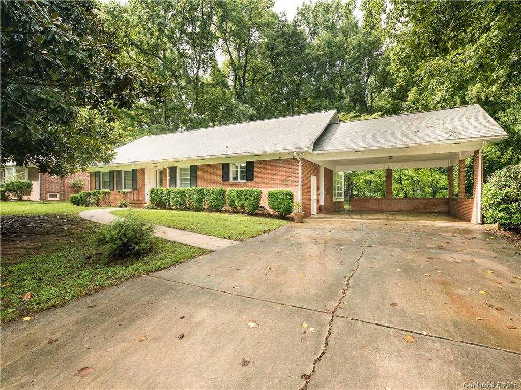 Property image 1 at 1235 Lynbrook Drive, Charlotte, NC 28211