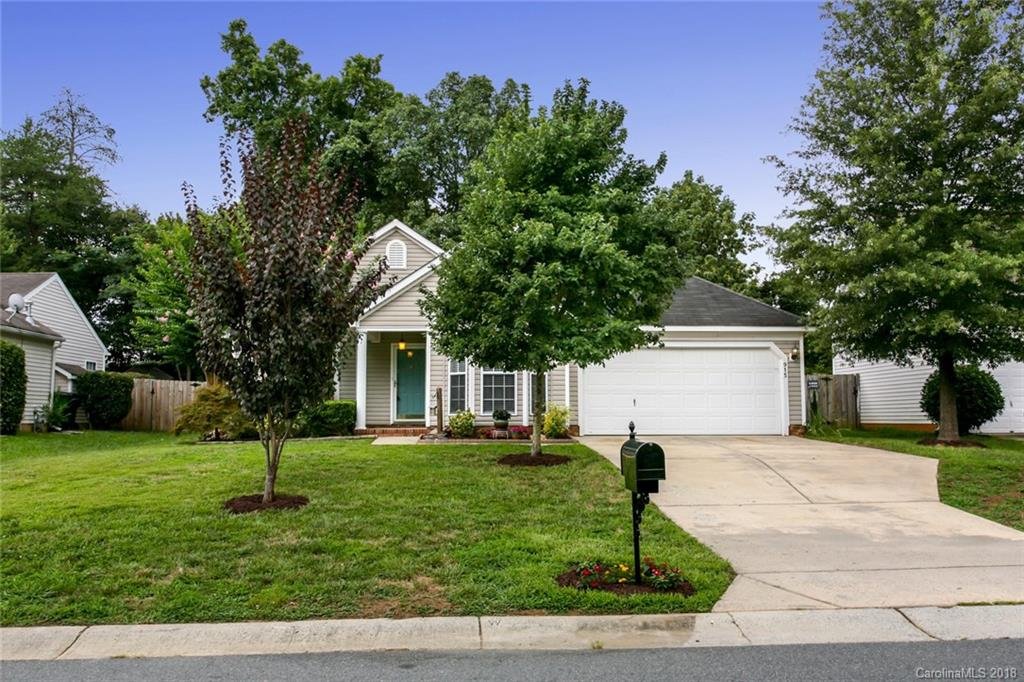Property image 1 at 915 Morning Glory Drive, Charlotte, NC 28262