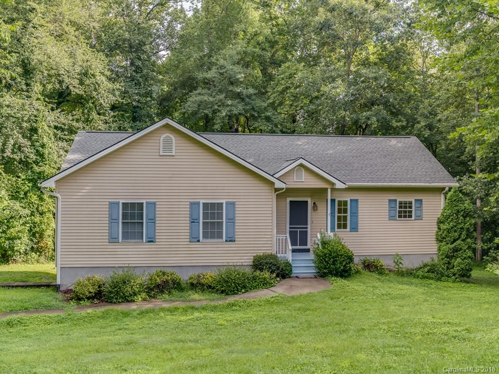 Property image 1 at 320 Melissa Way, Hendersonville, NC 28791