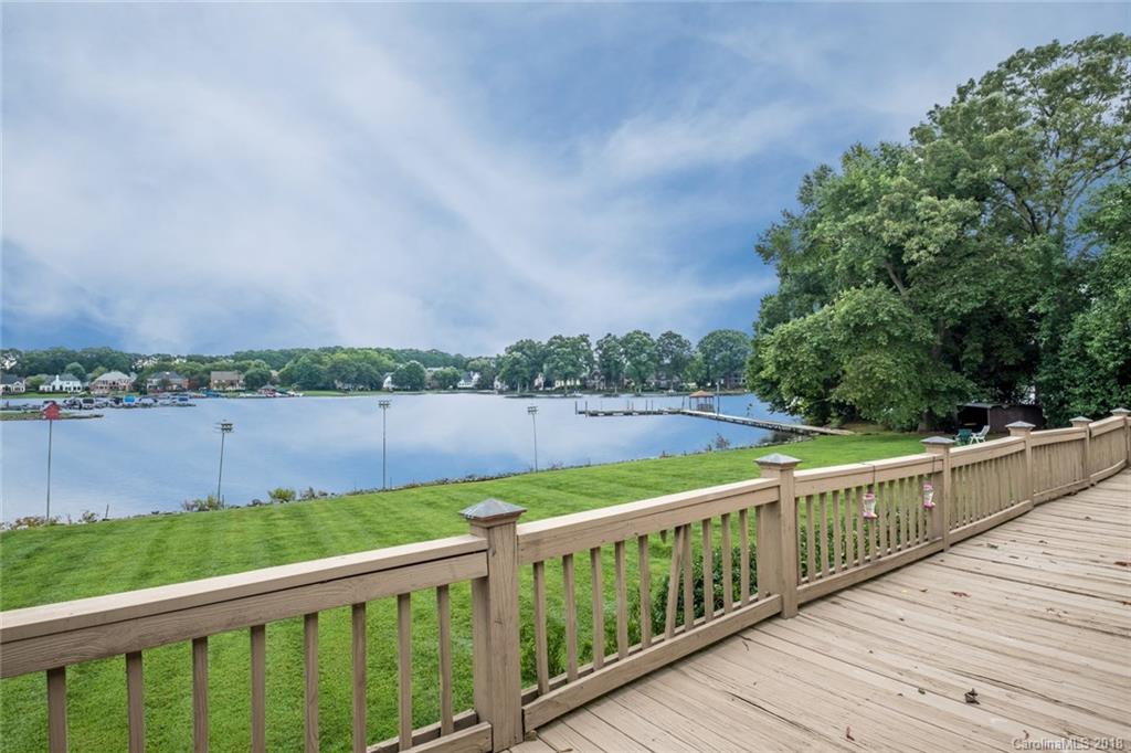 16906 Lake Shore Drive