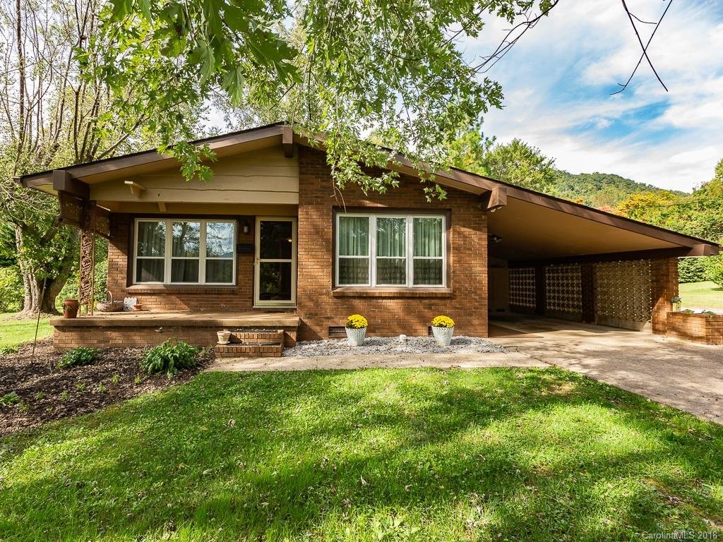 Property image 1 at 2 Sunset Lane, Swannanoa, NC 28778