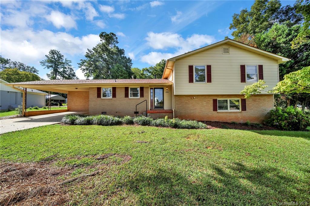 1006 Christopher Circle