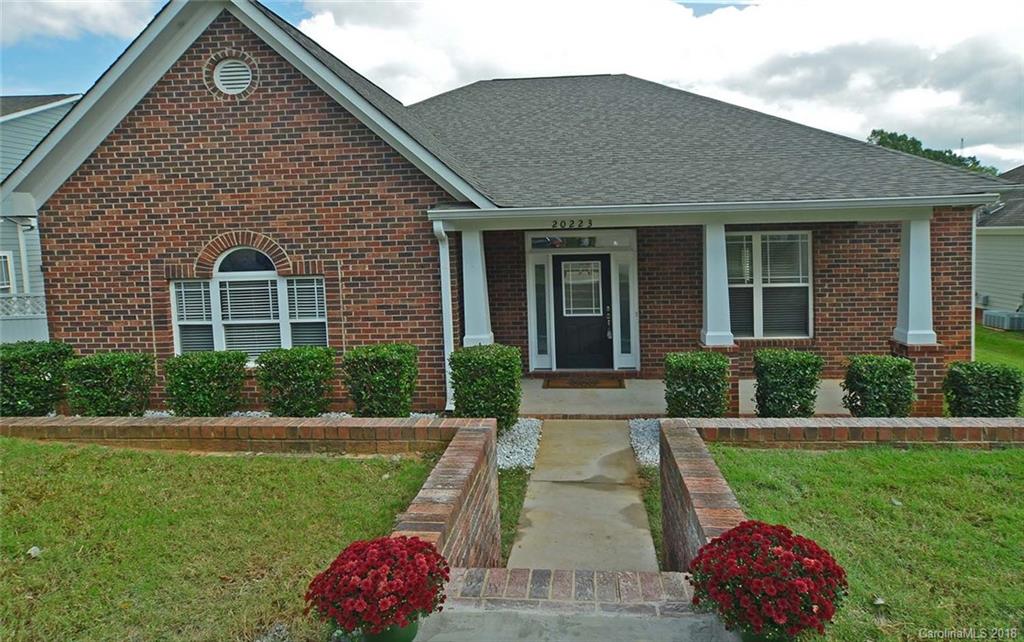 Property image 1 at 20223 Colony Point Lane, Cornelius, NC 28031