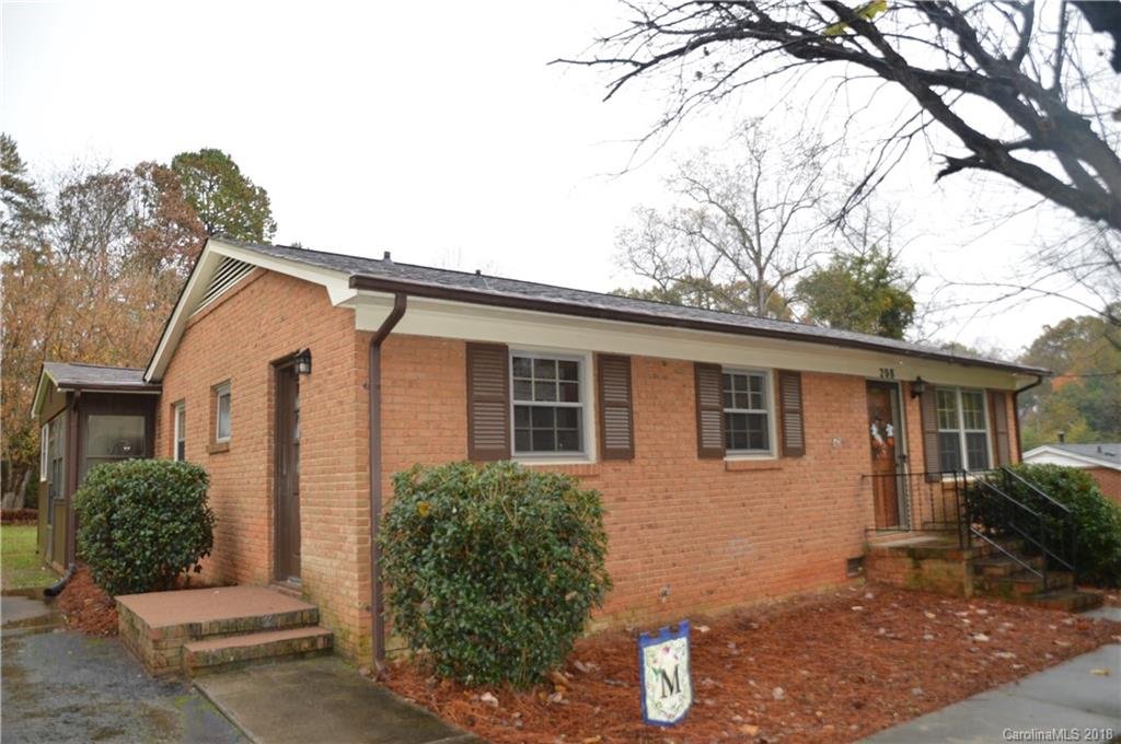 Property image 1 at 208 Point Circle, Belmont, NC 28012