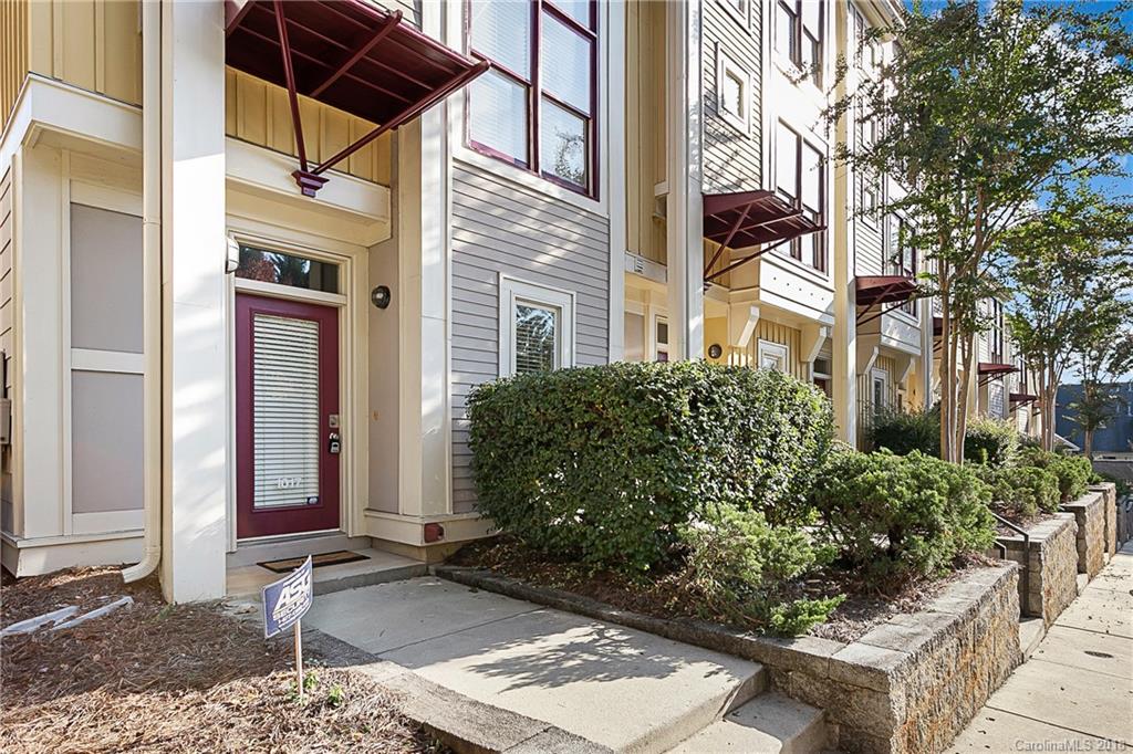 Property image 1 at 1017 Park West Drive, Charlotte, NC 28209