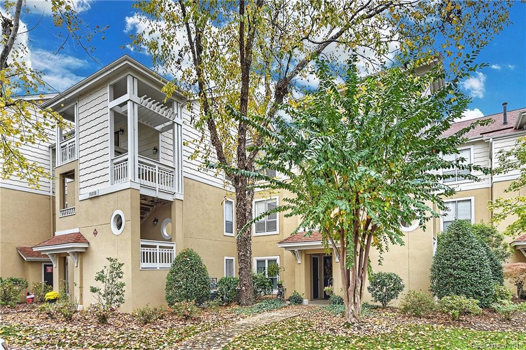 18009 Kings Point Drive