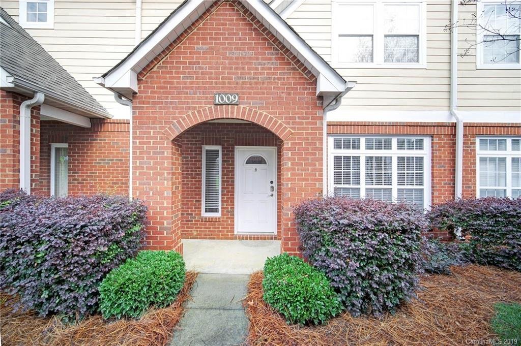 1009 Central Park Circle