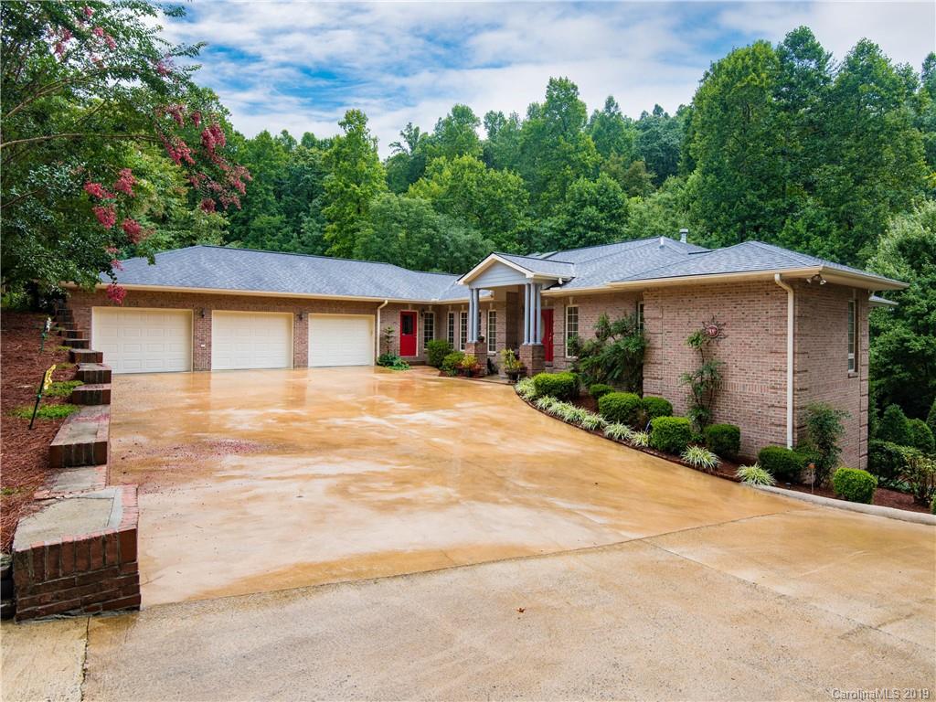 Property image 1 at 515 Claremont Drive, Flat Rock, NC 28731