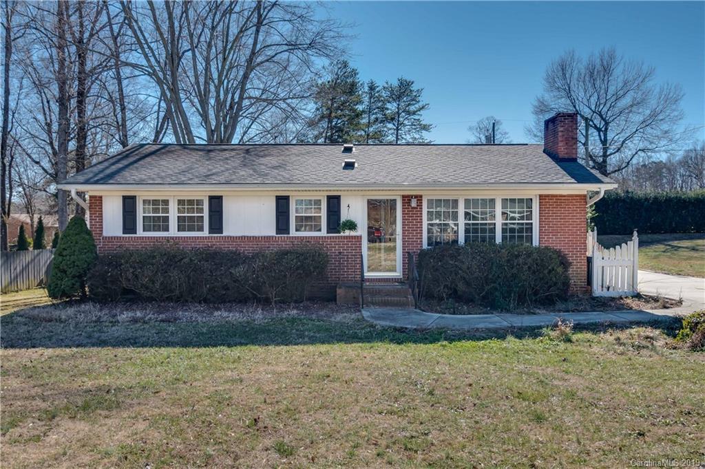 Property image 1 at 725 Brookwood Drive, Mooresville, NC 28115