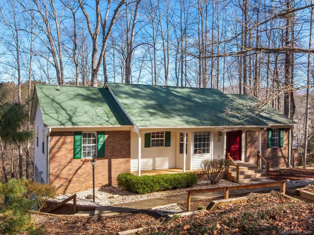 Property image 1 at 437 Hunters Glen Lane, Hendersonville, NC 28739