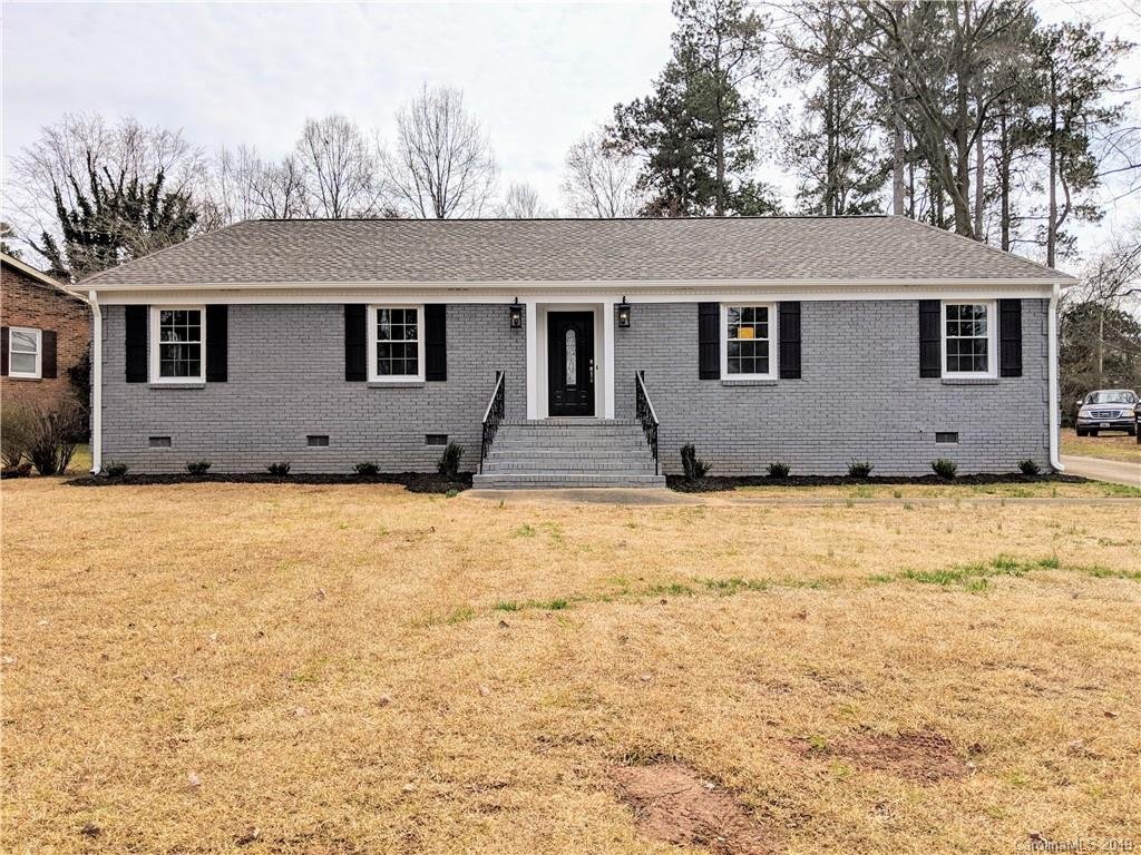 1038 Christopher Circle