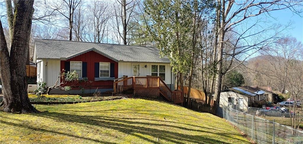 Property image 1 at 105 Happy Lane, Swannanoa, NC 28778