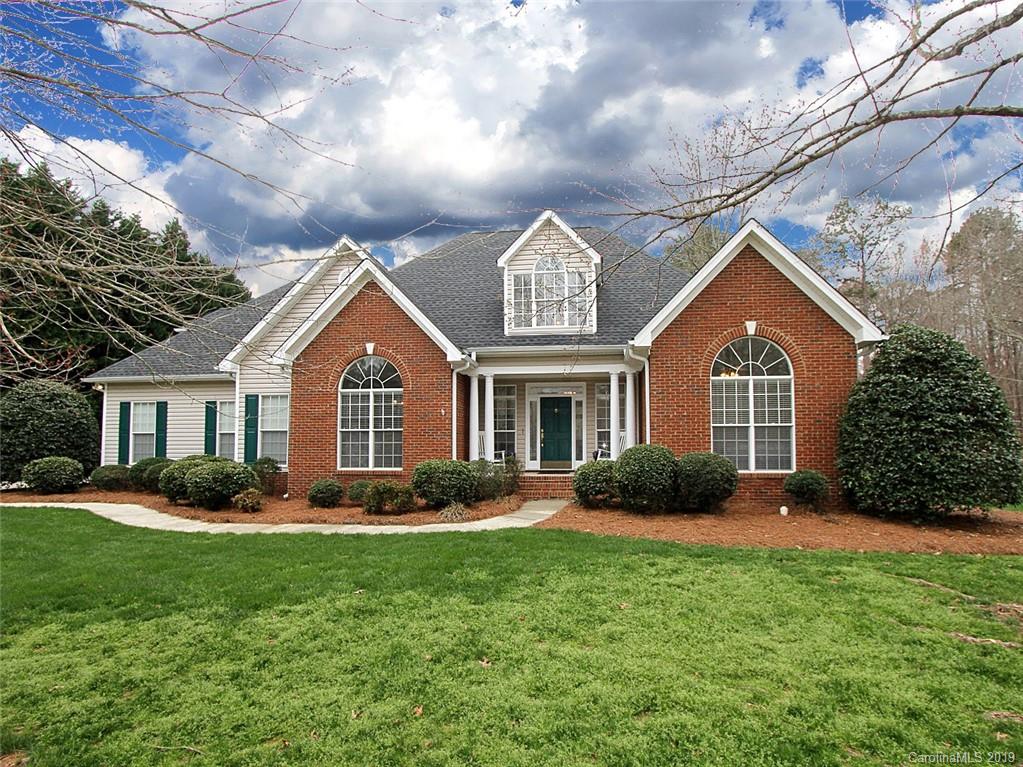 413 Hunters Point Drive