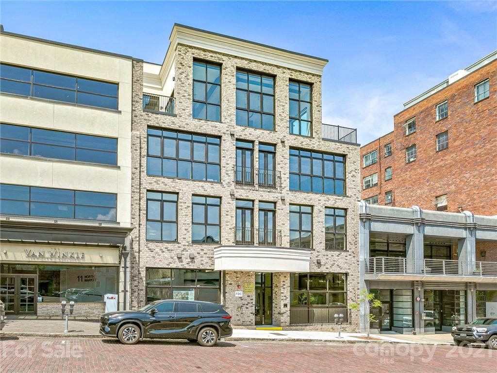 Property image 1 at 17 N Market Street, Asheville, NC 28801
