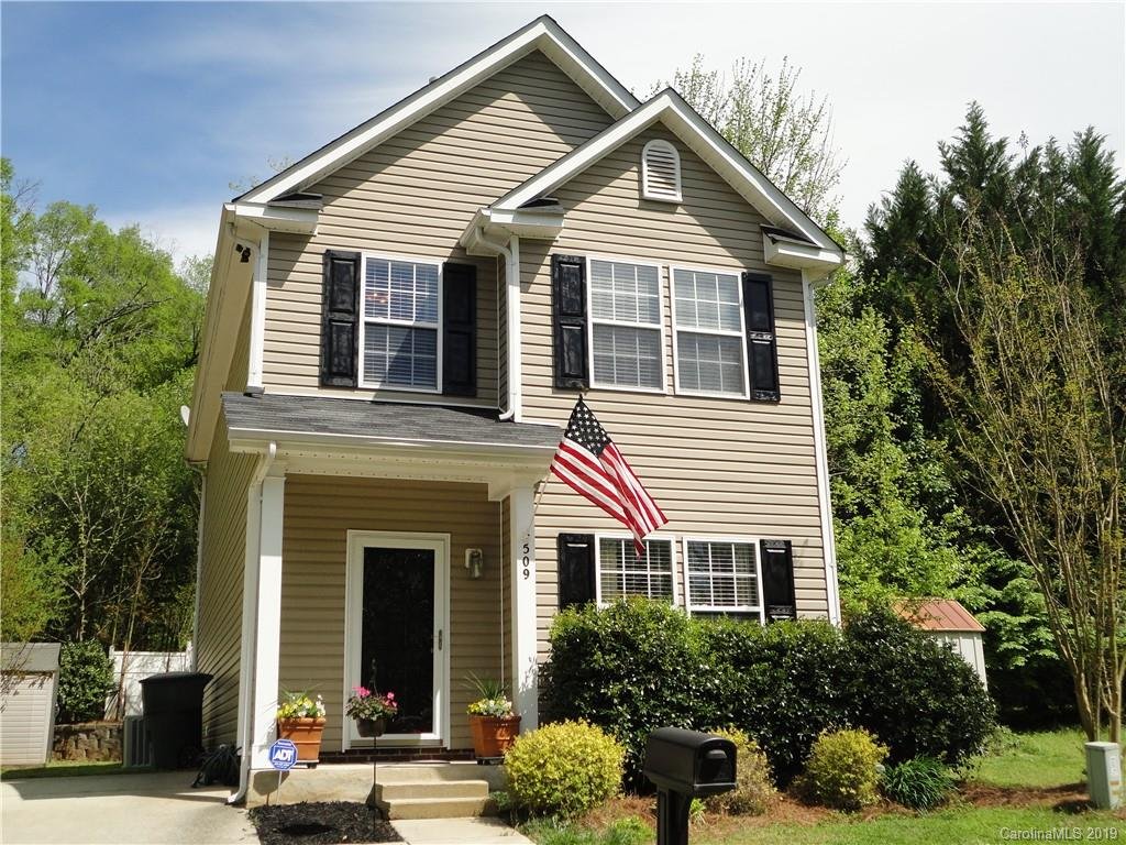 Property image 1 at 509 Underhill Lane, Mooresville, NC 28115