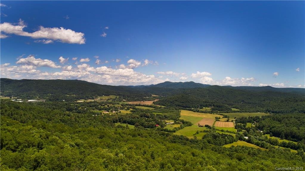 20 Hawkins Hollow Road