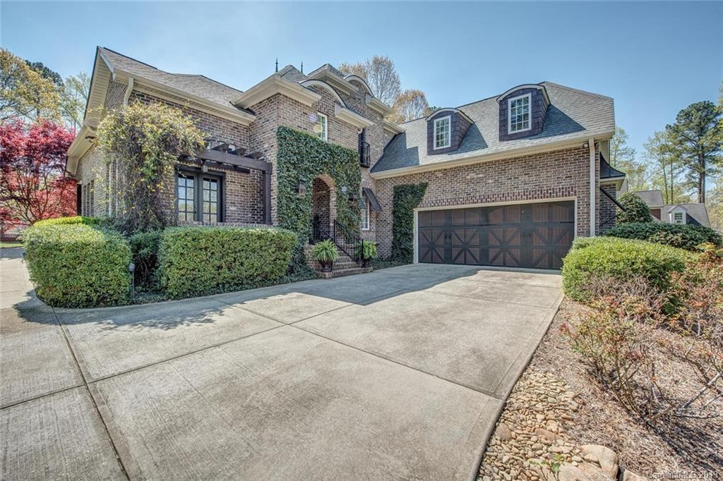 9129 Shorewood Place