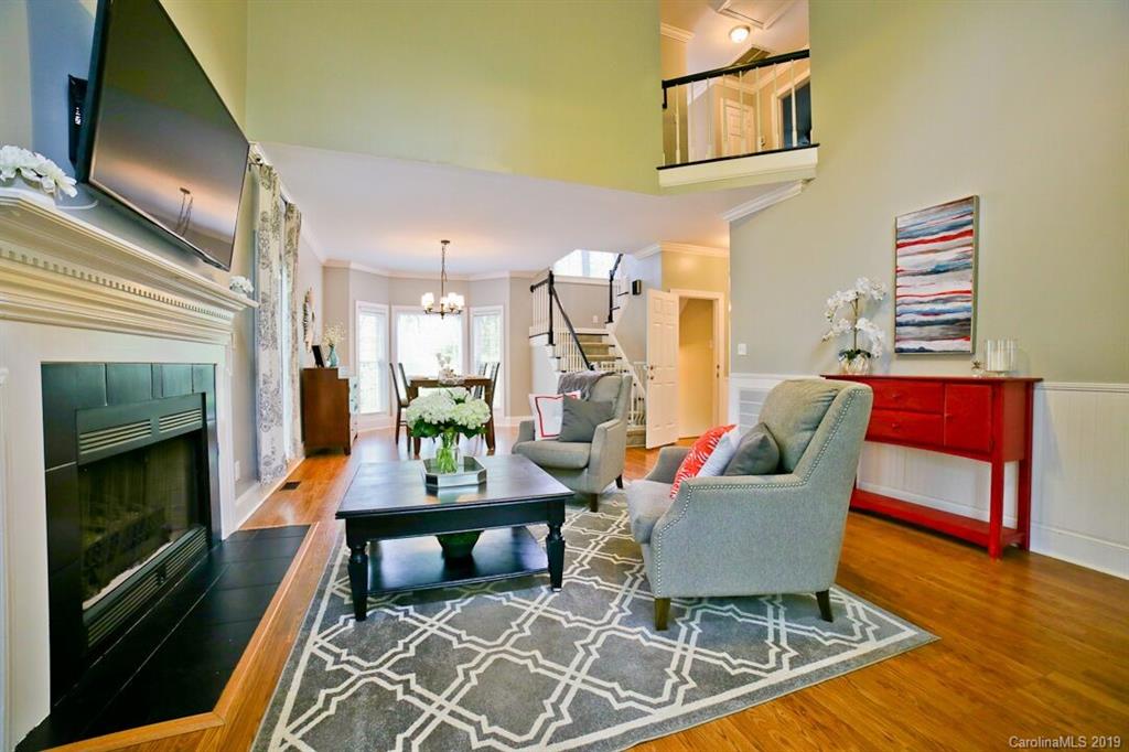 1177 Hummingbird Court