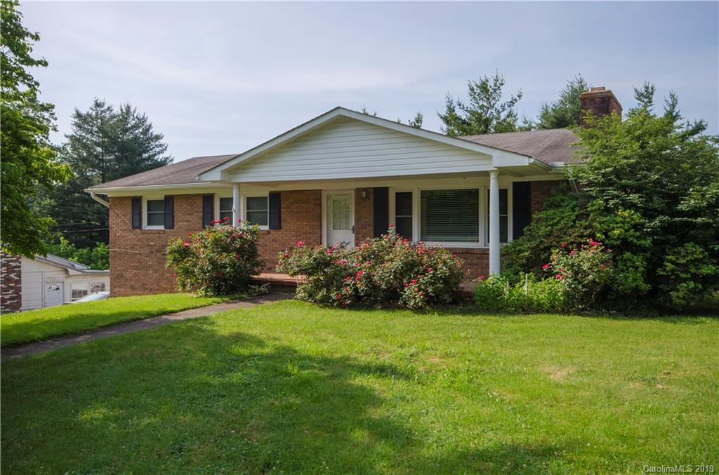 Property image 1 at 7 Debra Lane, Asheville, NC 28806