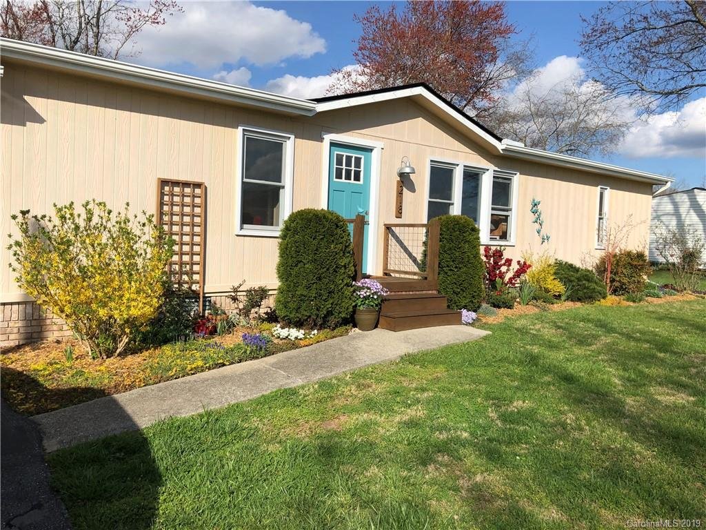 218 Cranbrook Circle