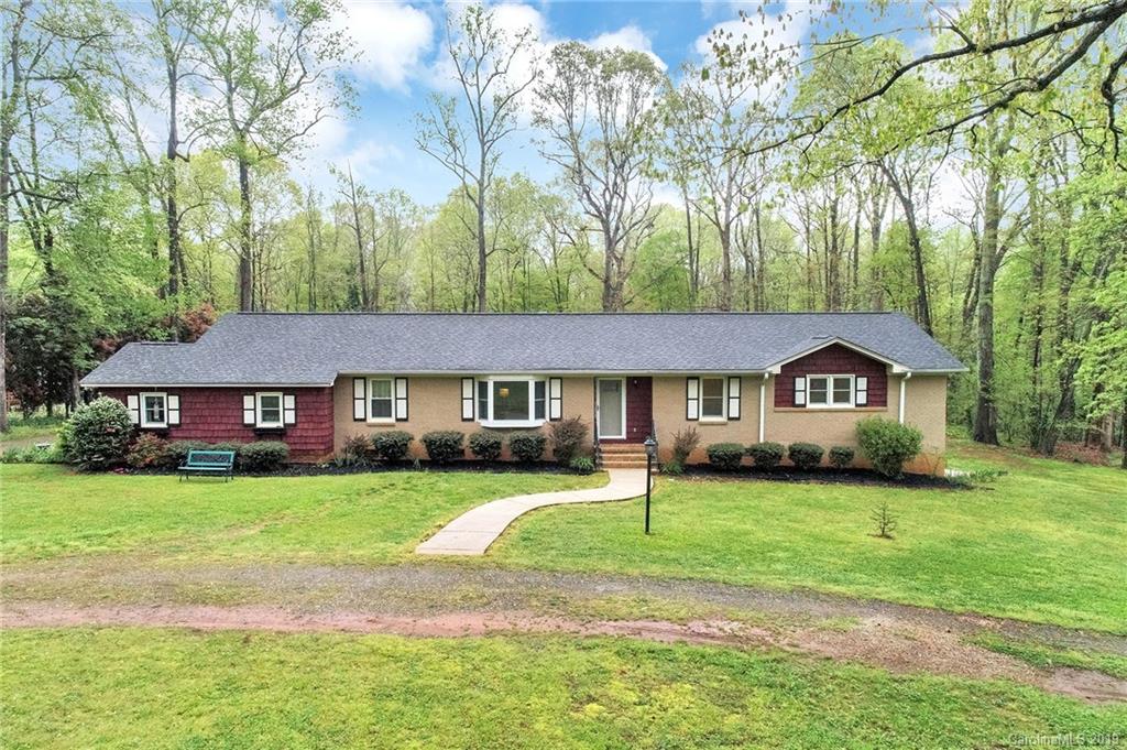 927 Meadowlark Drive