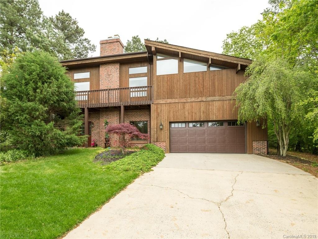 11028 Cattail Bluffs