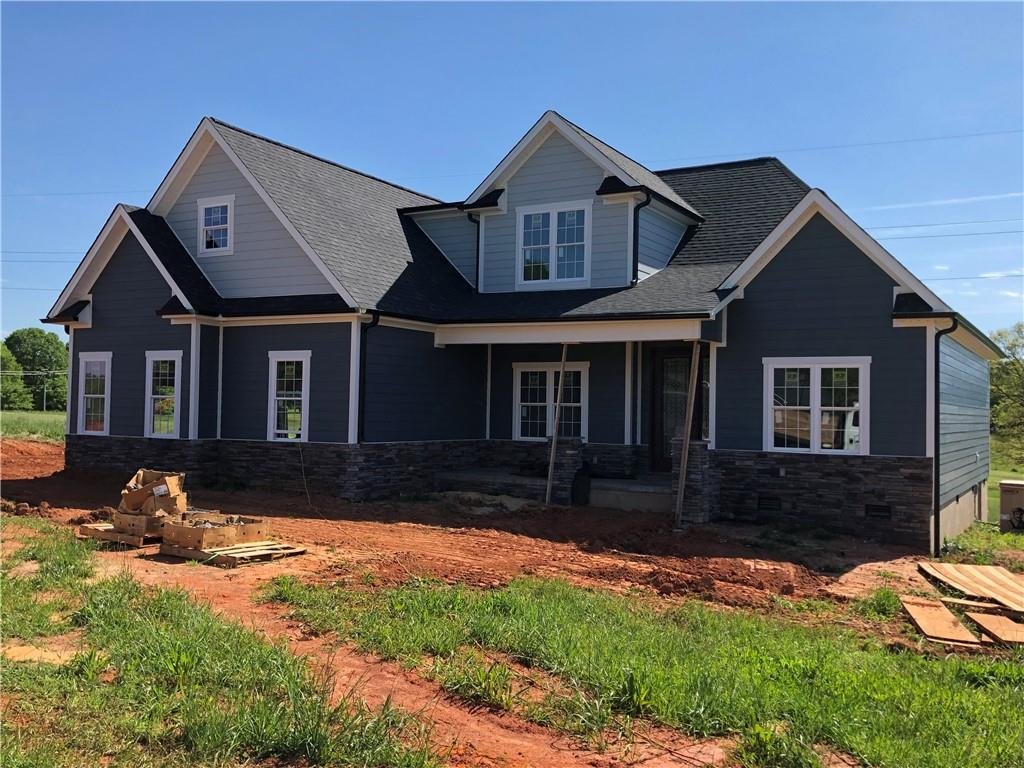 Property image 1 at 935 Oak Ridge Farms Circle, Newton, NC 28658