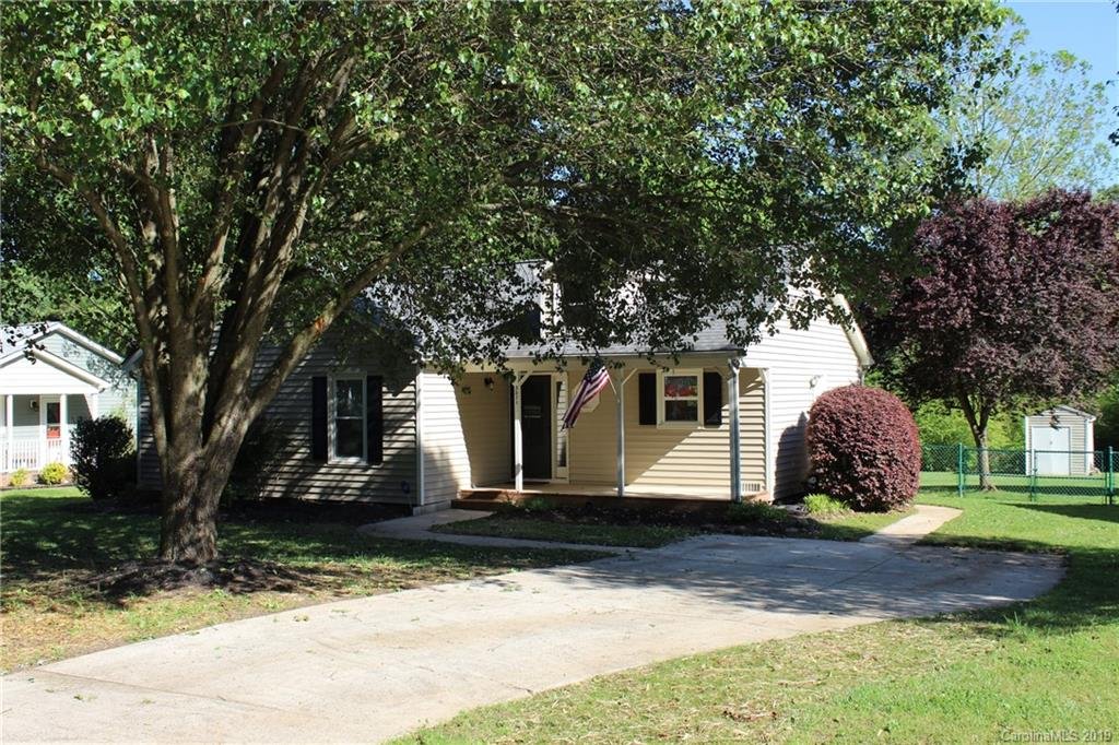 Property image 1 at 3571 Farm Lake Drive, Concord, NC 28027