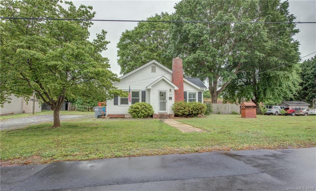 Property image 1 at 202 9th Street, Belmont, NC 28012