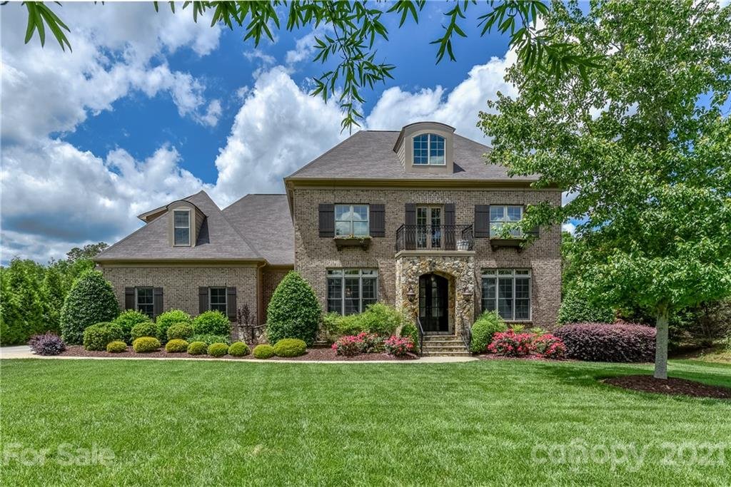 Property image 1 at 6003 Caliterra Drive, Matthews, NC 28104