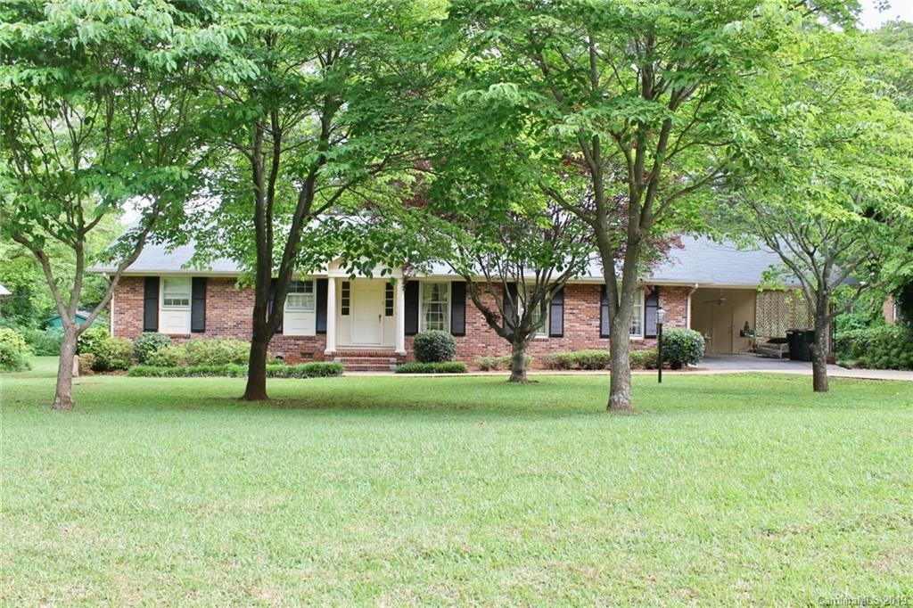 1043 Christopher Circle