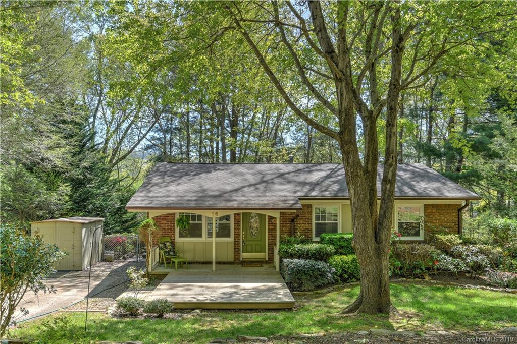 Property image 1 at 16 Hillview Circle, Asheville, NC 28805