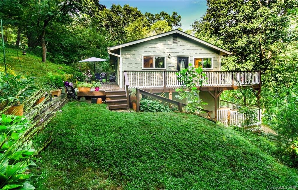 Property image 1 at 31 Arco Road, Asheville, NC 28805