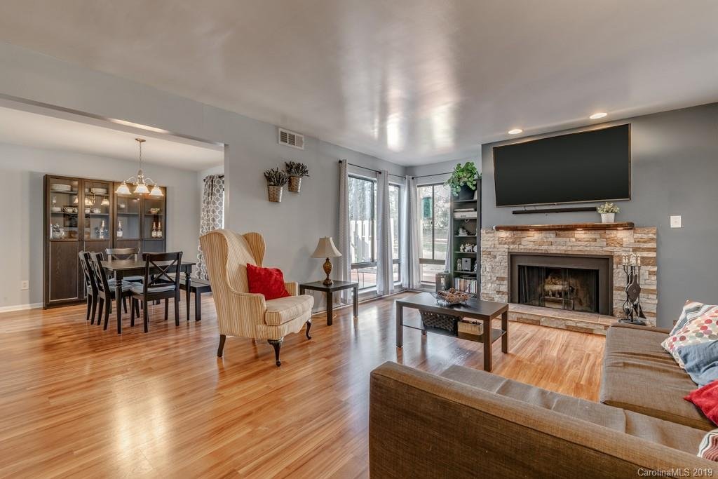 Property image 1 at 8008 Princess Ann Drive, Charlotte, NC 28212