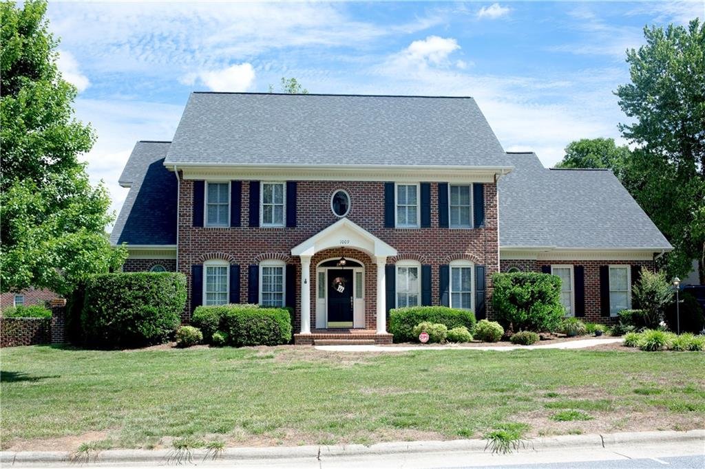 Property image 1 at 1009 38th Avenue, Hickory, NC 28601