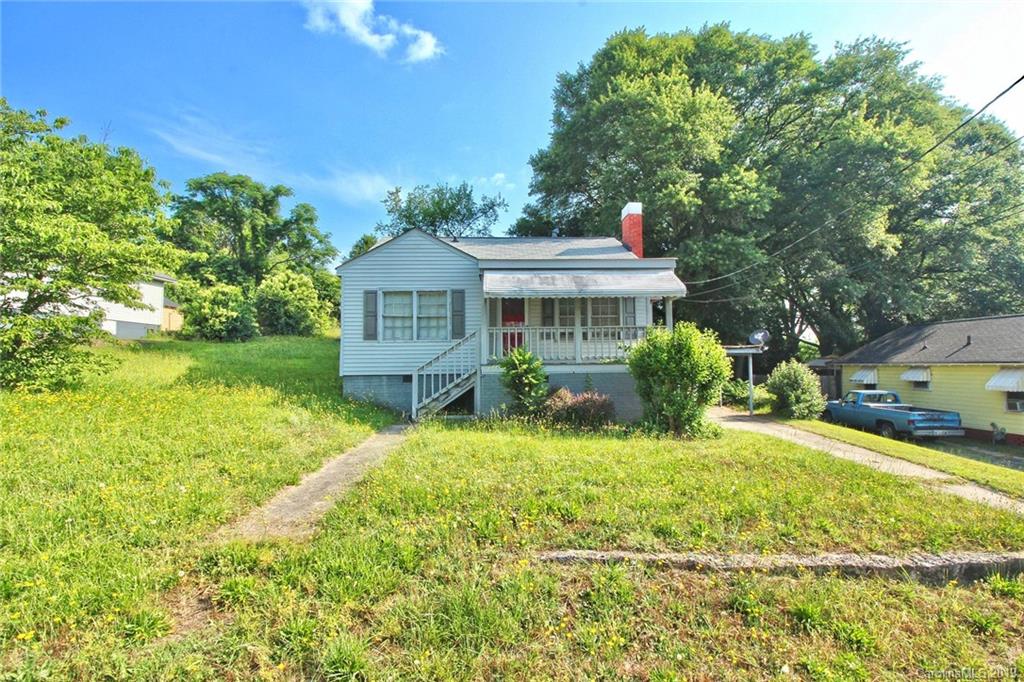 Property image 1 at 412 E Walnut Avenue, Gastonia, NC 28054
