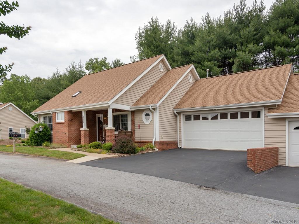 Property image 1 at 1056 Saddlebrook Drive, Hendersonville, NC 28739