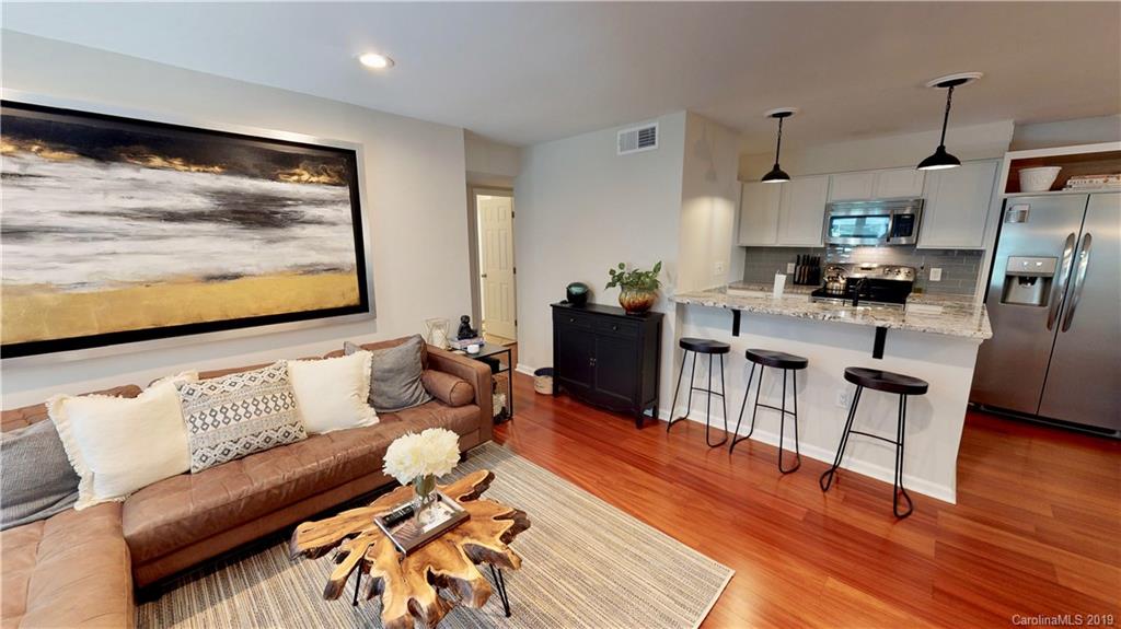 Property image 1 at 415 W 8th Street, Charlotte, NC 28202