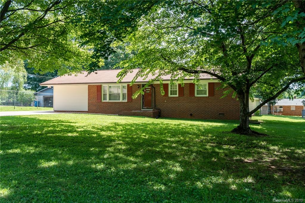 Property image 1 at 1484 17th Street Drive, Hickory, NC 28601