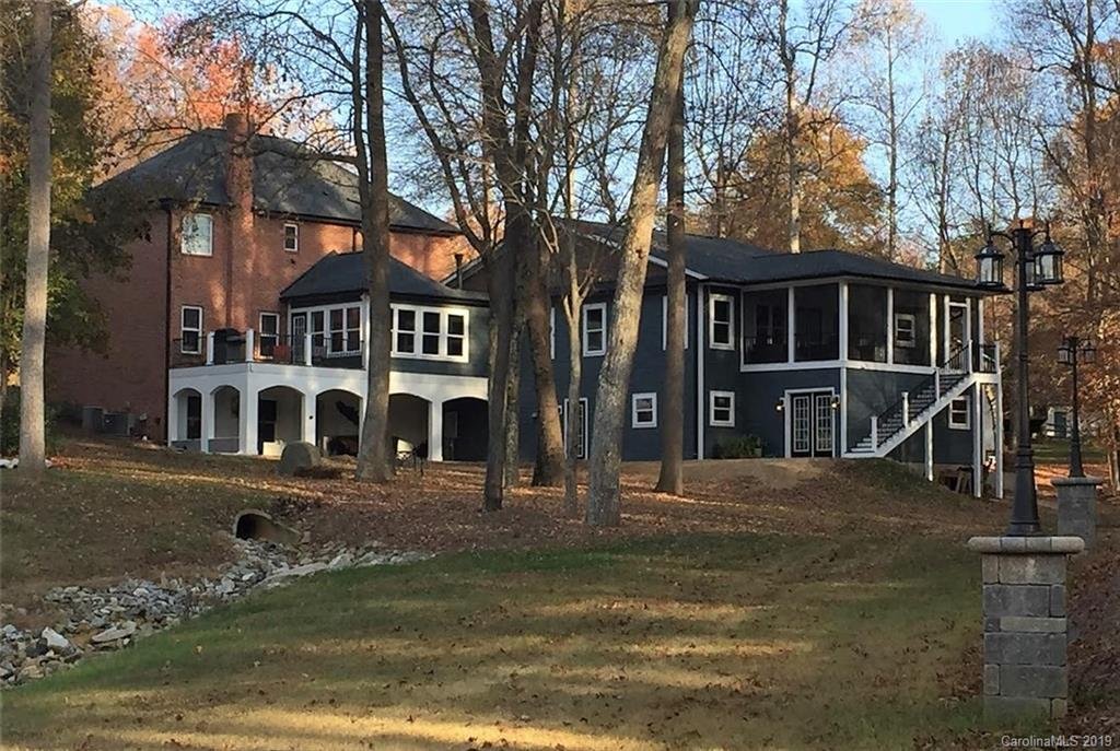 8611 Blue Heron Drive