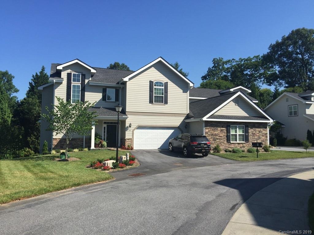 Property image 1 at 211 Towne Place Drive, Hendersonville, NC 28792