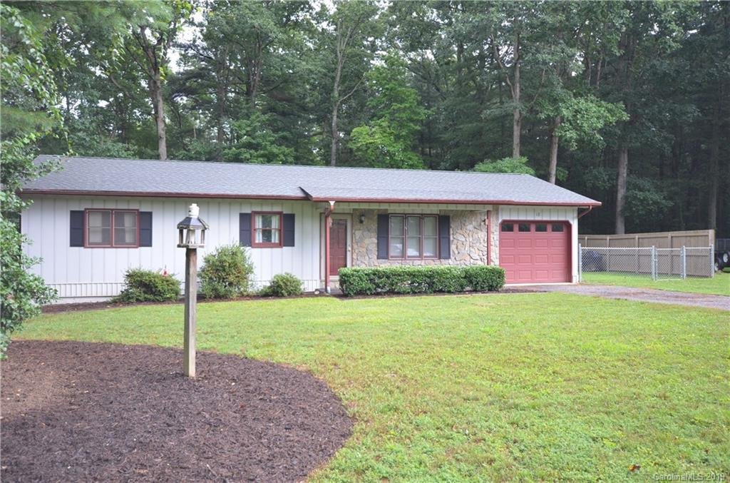 Property image 1 at 18 Stoney Nob Drive, Hendersonville, NC 28792