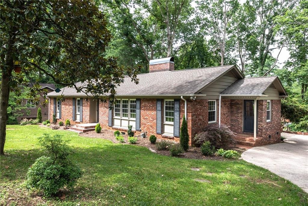 Property image 1 at 1034 15th Avenue, Hickory, NC 28601