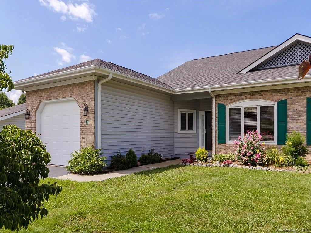 8 Country Meadows Lane