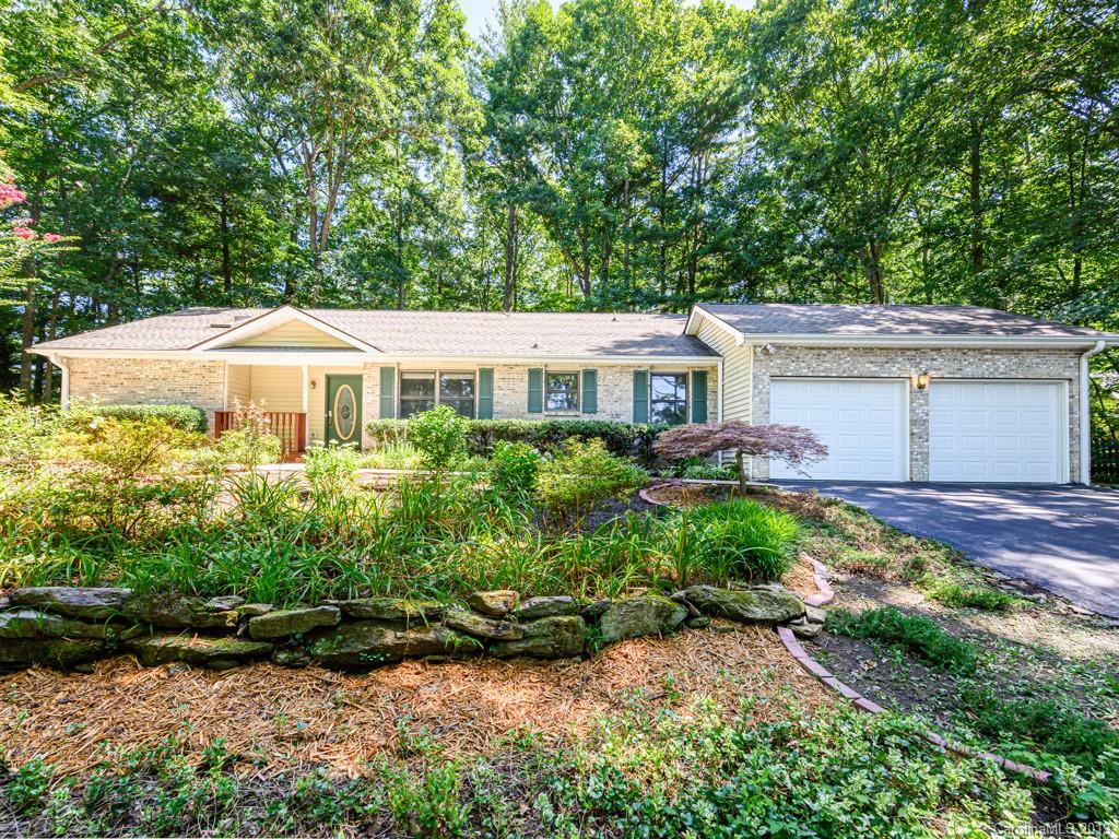 Property image 1 at 720 Salisbury Road, Hendersonville, NC 28792