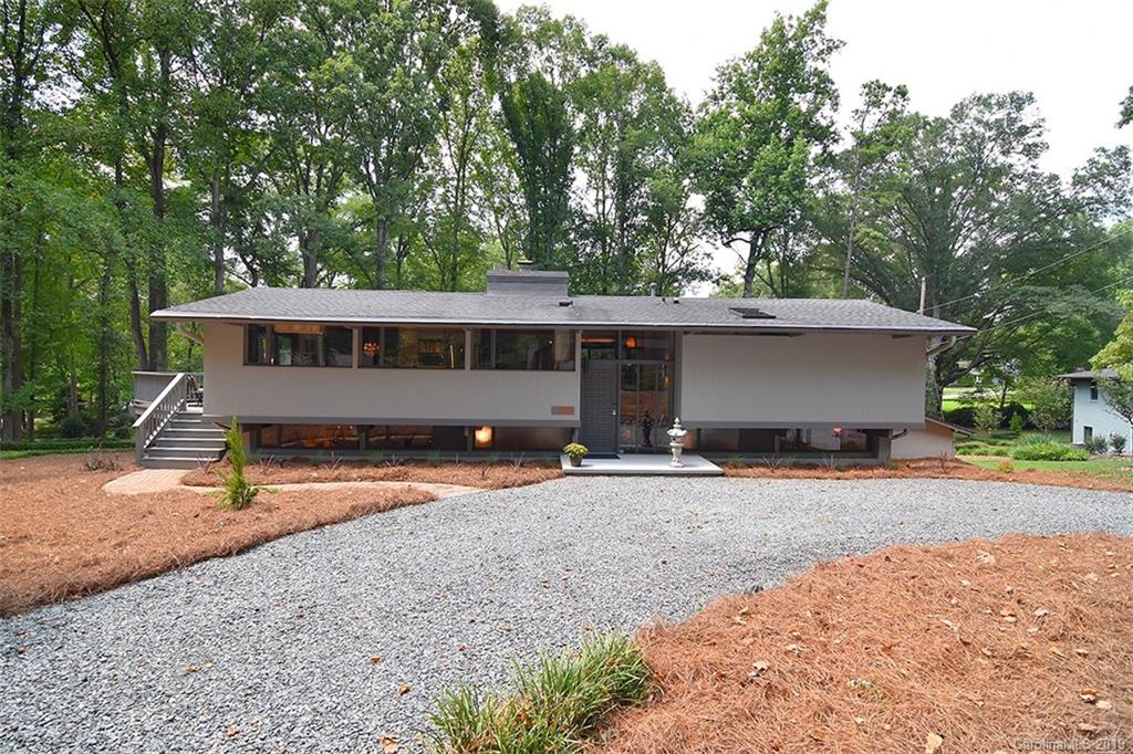 Property image 1 at 4501 Town And Country Drive, Charlotte, NC 28226