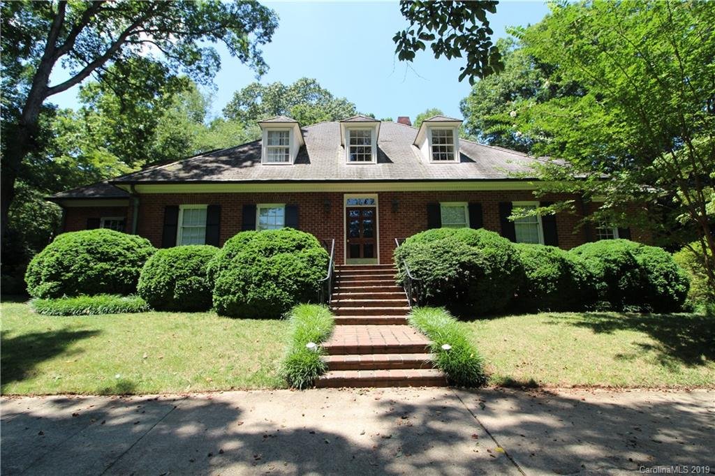 312 Valley Stream Road