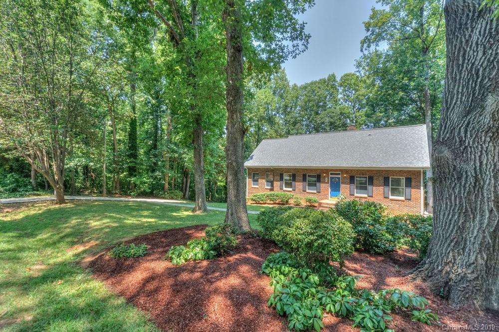 Property image 1 at 123 Crystal Circle, Mooresville, NC 28117